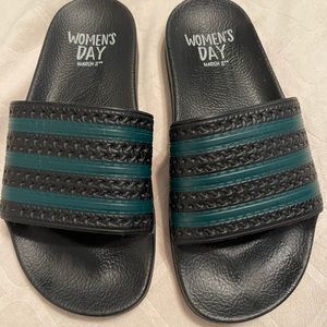Adidas, Womens Day Slides, Never Worn, Size 7